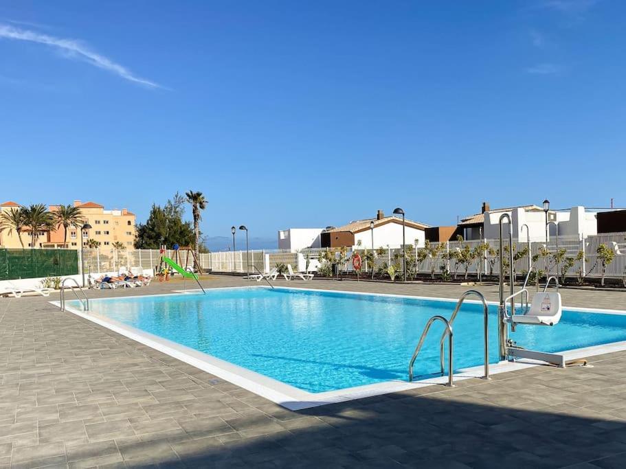 Sunny Luxury Apartment With Two Great Sunny - Level Terraces, Two Swimming Pools, In A New Complex Pueblo Majorero, Close To Fuerteventura Golf Club, Next To The Beach , Atlantico Shopping Mall And Casino In Caleta De Fuste Exteriér fotografie