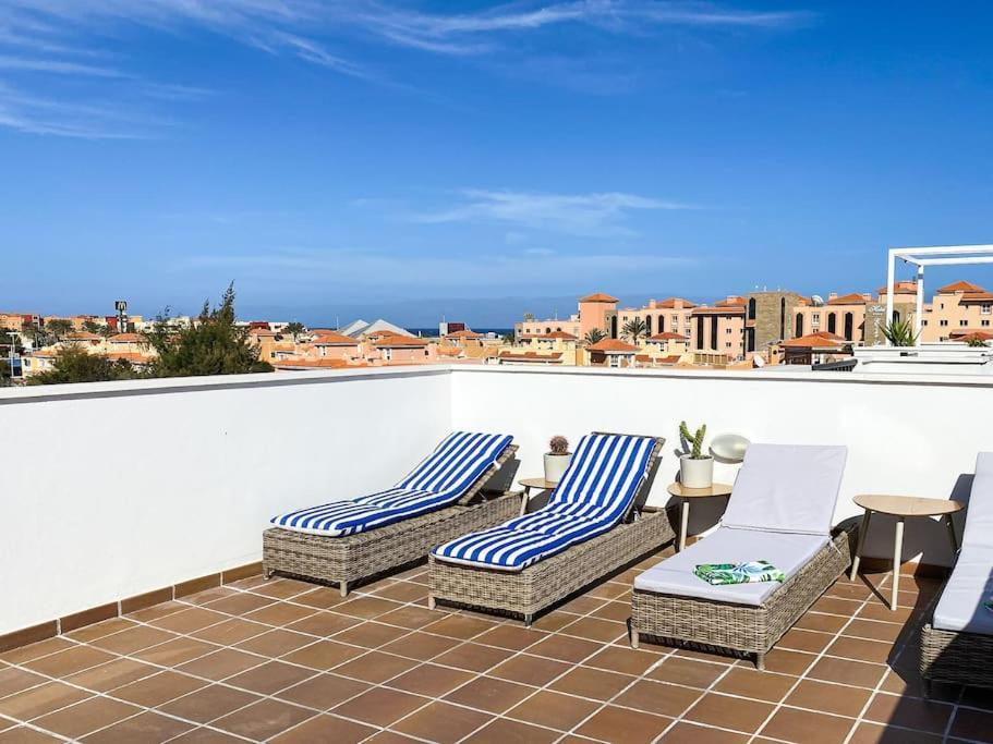 Sunny Luxury Apartment With Two Great Sunny - Level Terraces, Two Swimming Pools, In A New Complex Pueblo Majorero, Close To Fuerteventura Golf Club, Next To The Beach , Atlantico Shopping Mall And Casino In Caleta De Fuste Exteriér fotografie