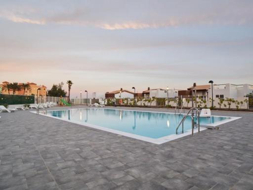 Sunny Luxury Apartment With Two Great Sunny - Level Terraces, Two Swimming Pools, In A New Complex Pueblo Majorero, Close To Fuerteventura Golf Club, Next To The Beach , Atlantico Shopping Mall And Casino In Caleta De Fuste Exteriér fotografie
